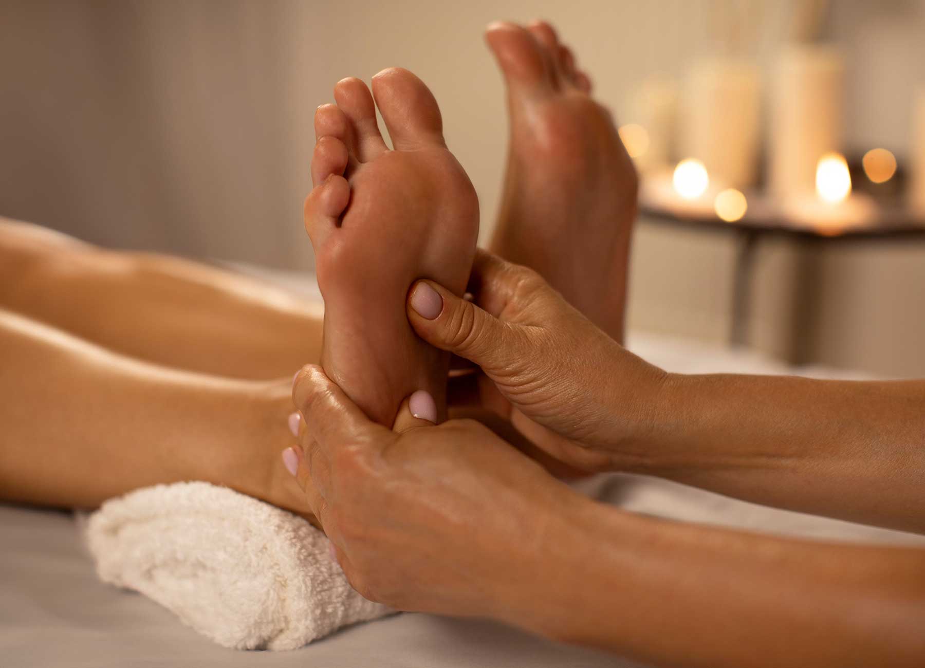 Foot massage רפלקסולוגיה