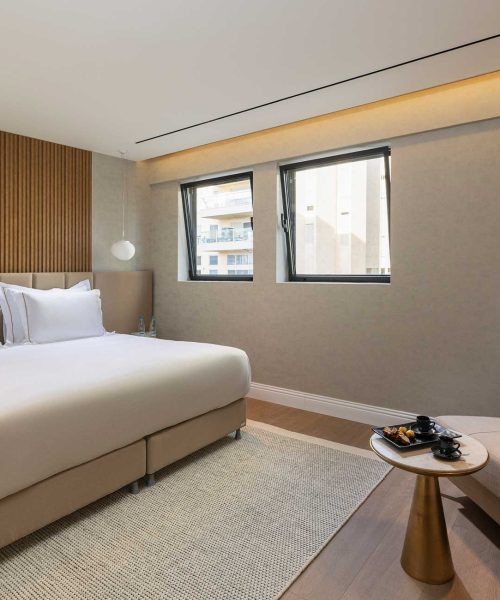Deluxe-Urban-Room-004